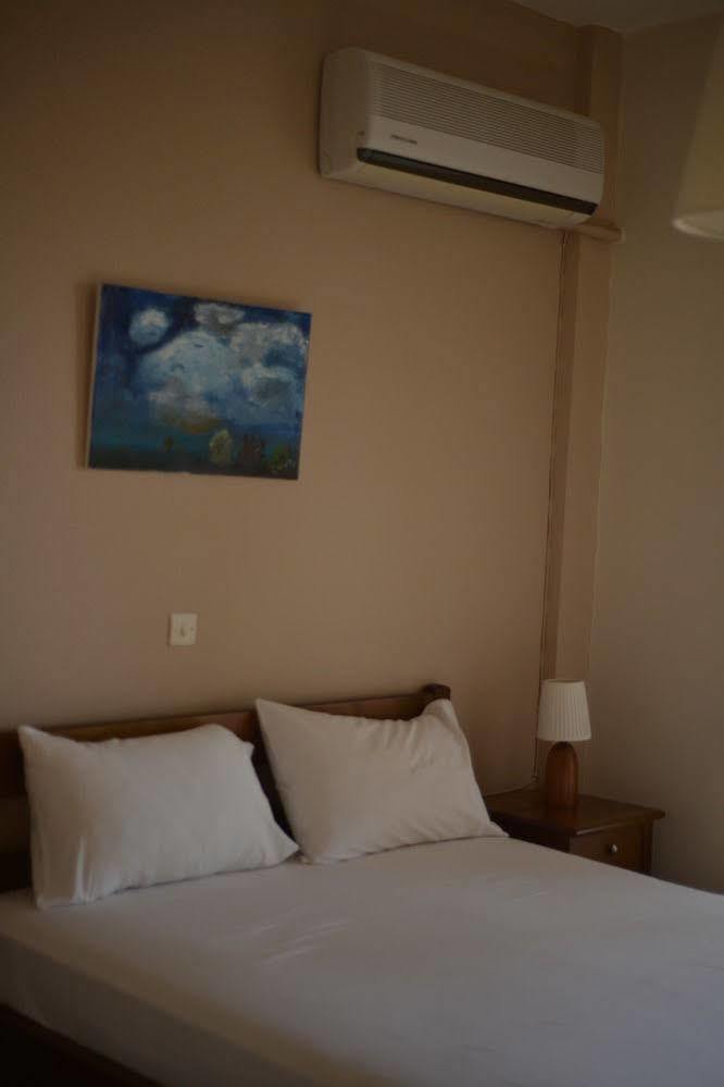 Akra Morea Hotel & Residences Монемвазия Экстерьер фото